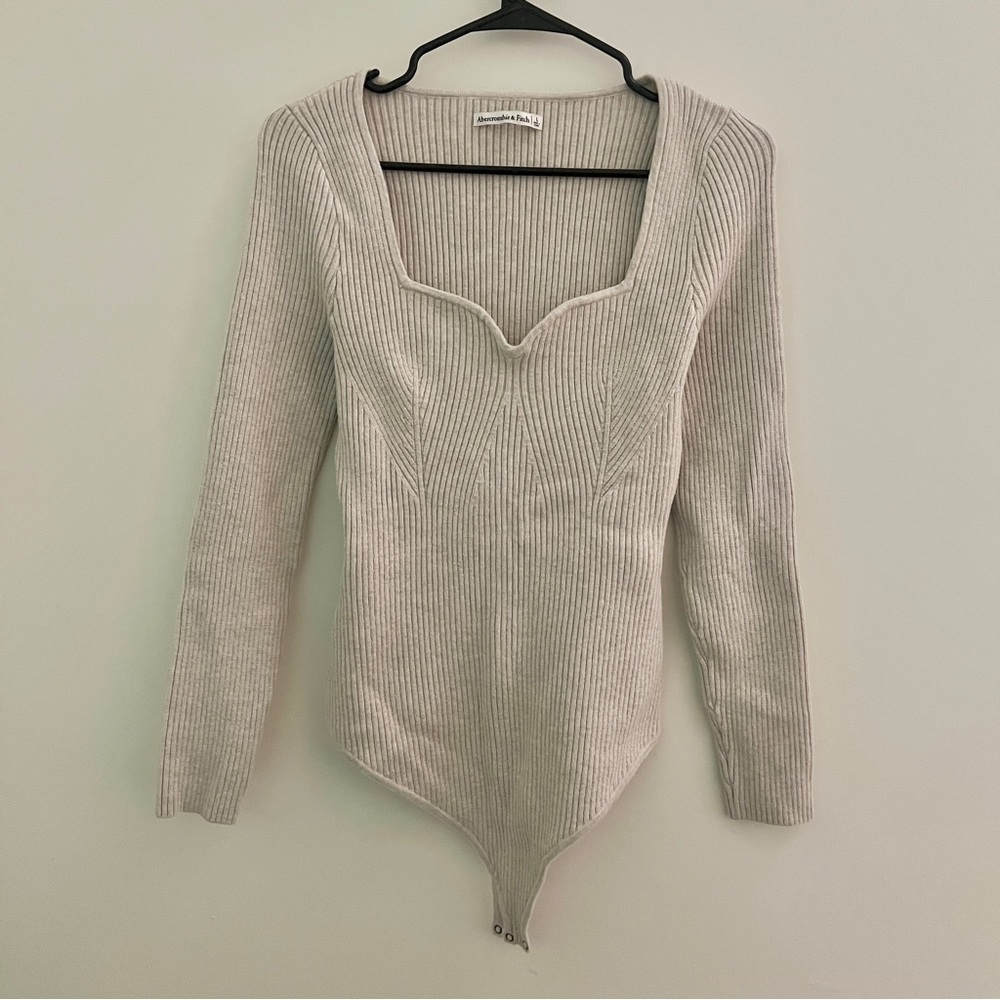 ABERCROMBIE & FITCH sweetheart ribbed bodysuit
